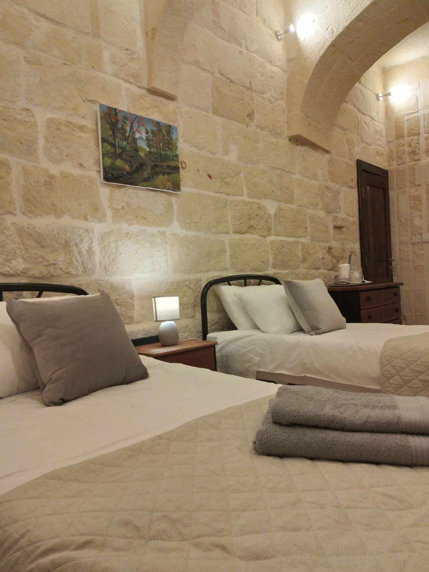 The Cloisters Bed And Breakfast Xagħra エクステリア 写真