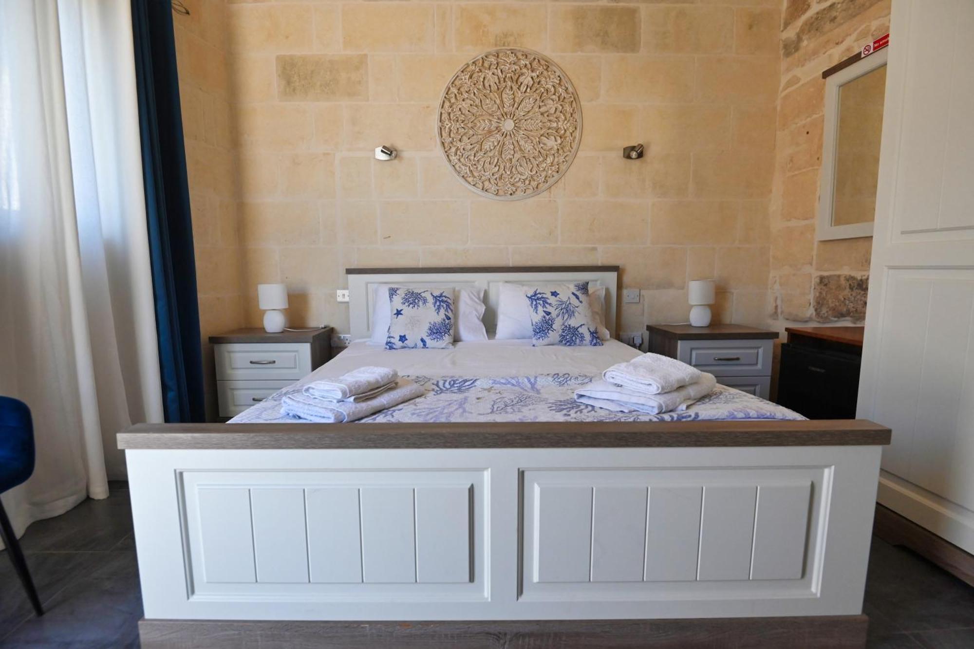 The Cloisters Bed And Breakfast Xagħra エクステリア 写真