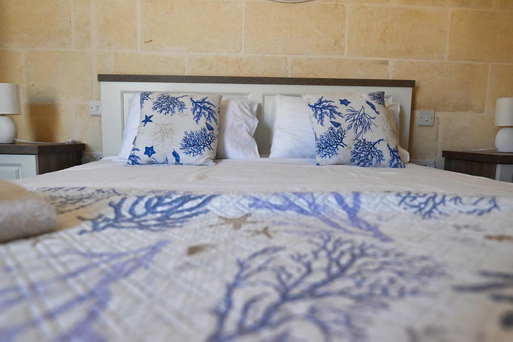 The Cloisters Bed And Breakfast Xagħra エクステリア 写真