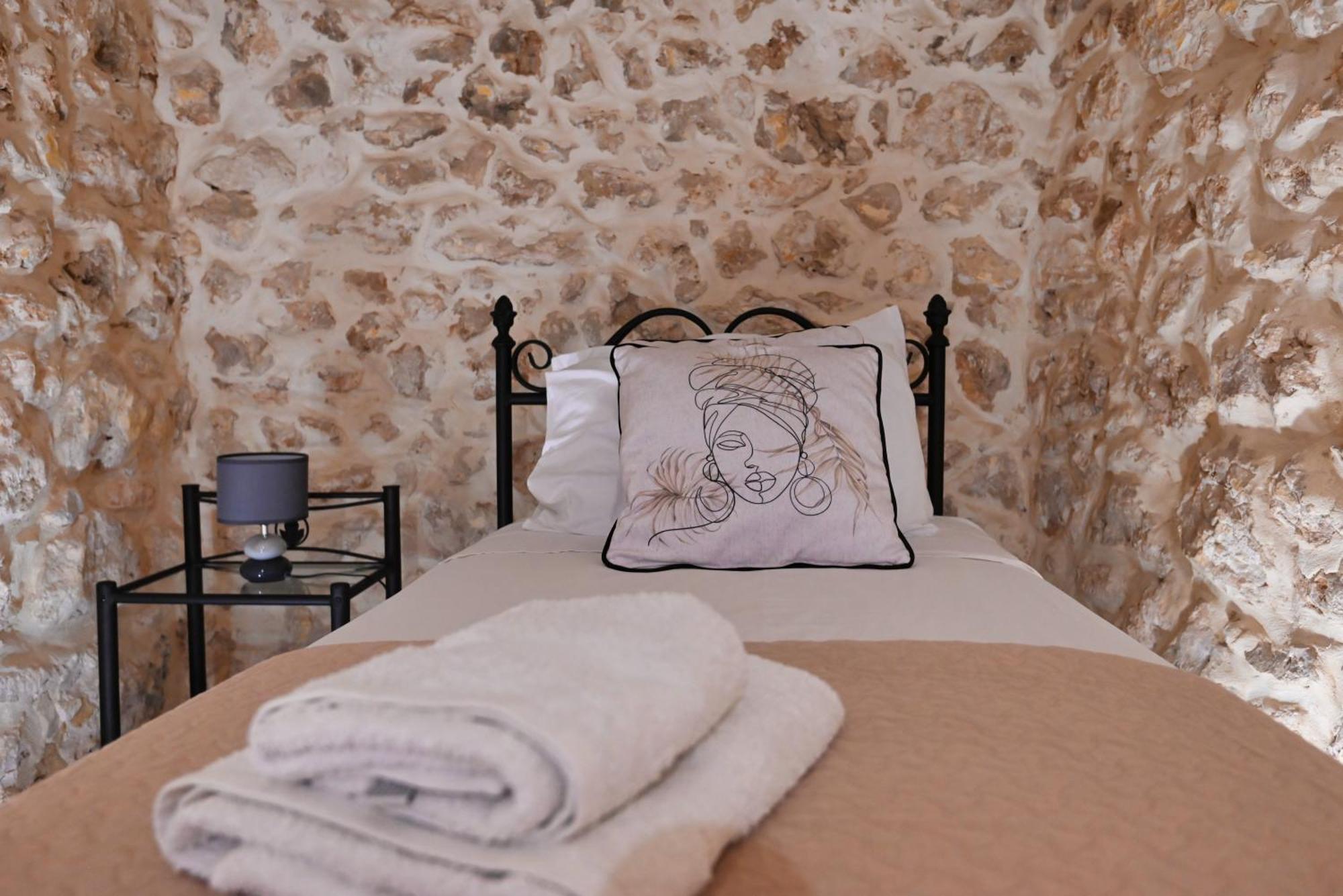 The Cloisters Bed And Breakfast Xagħra エクステリア 写真