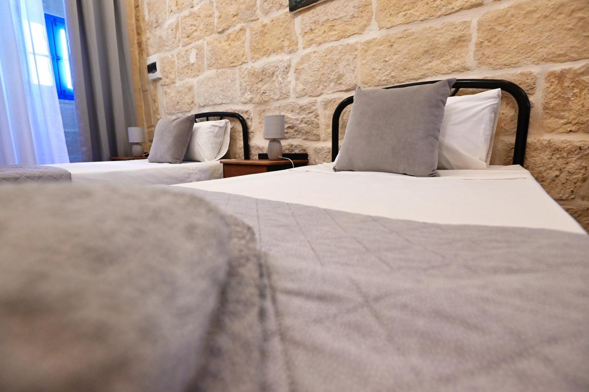 The Cloisters Bed And Breakfast Xagħra エクステリア 写真