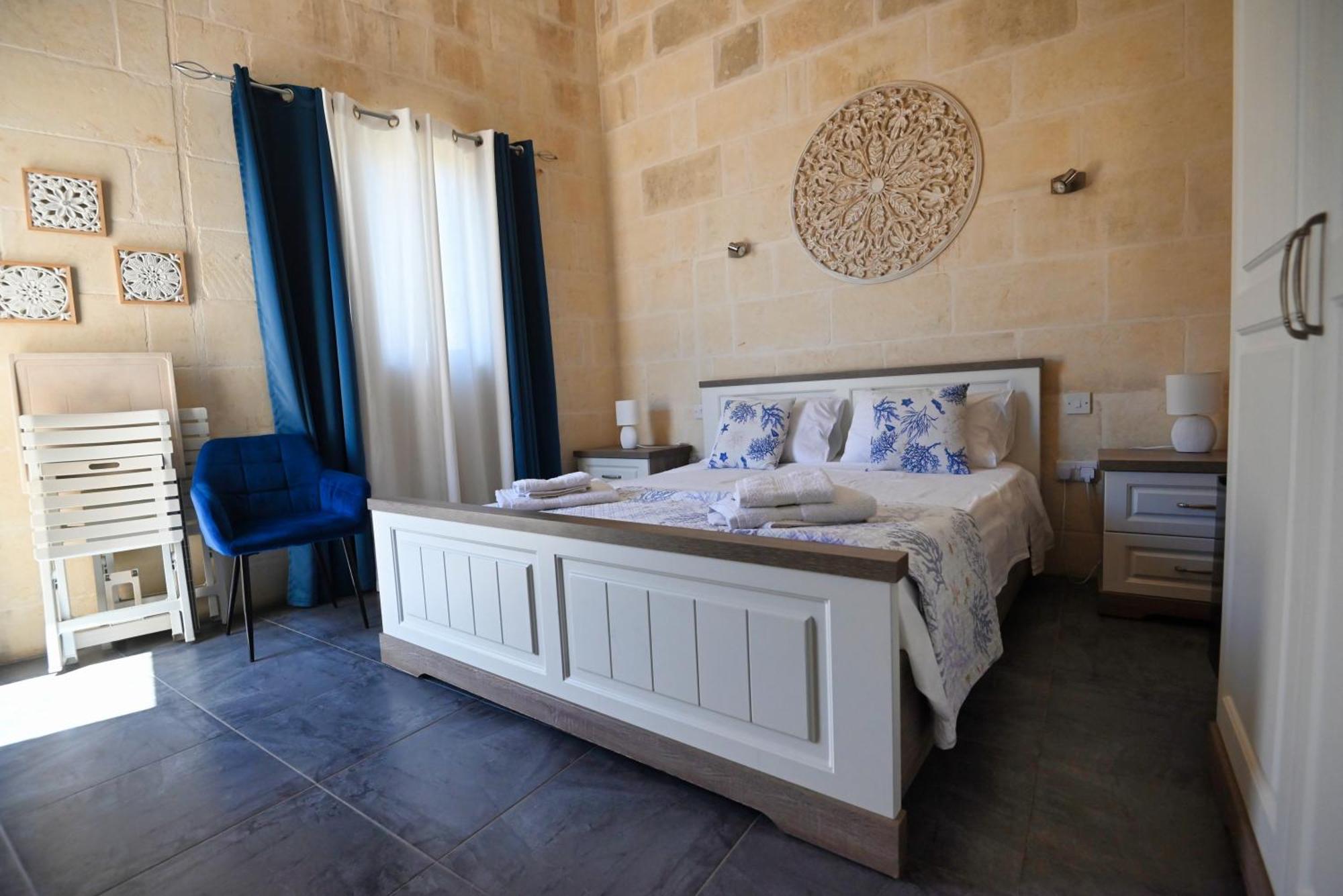 The Cloisters Bed And Breakfast Xagħra エクステリア 写真