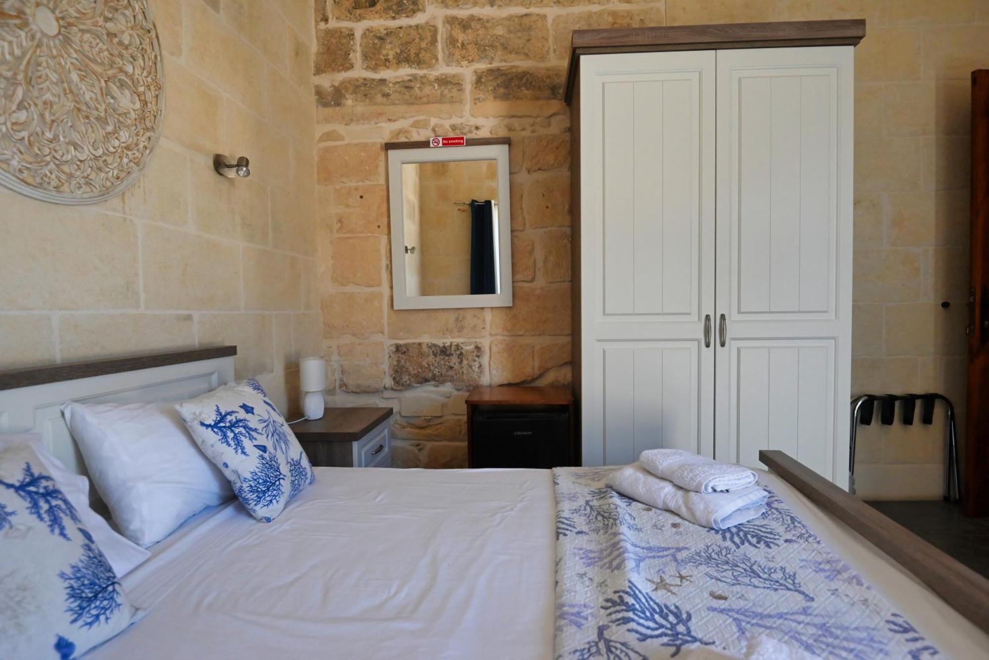 The Cloisters Bed And Breakfast Xagħra エクステリア 写真