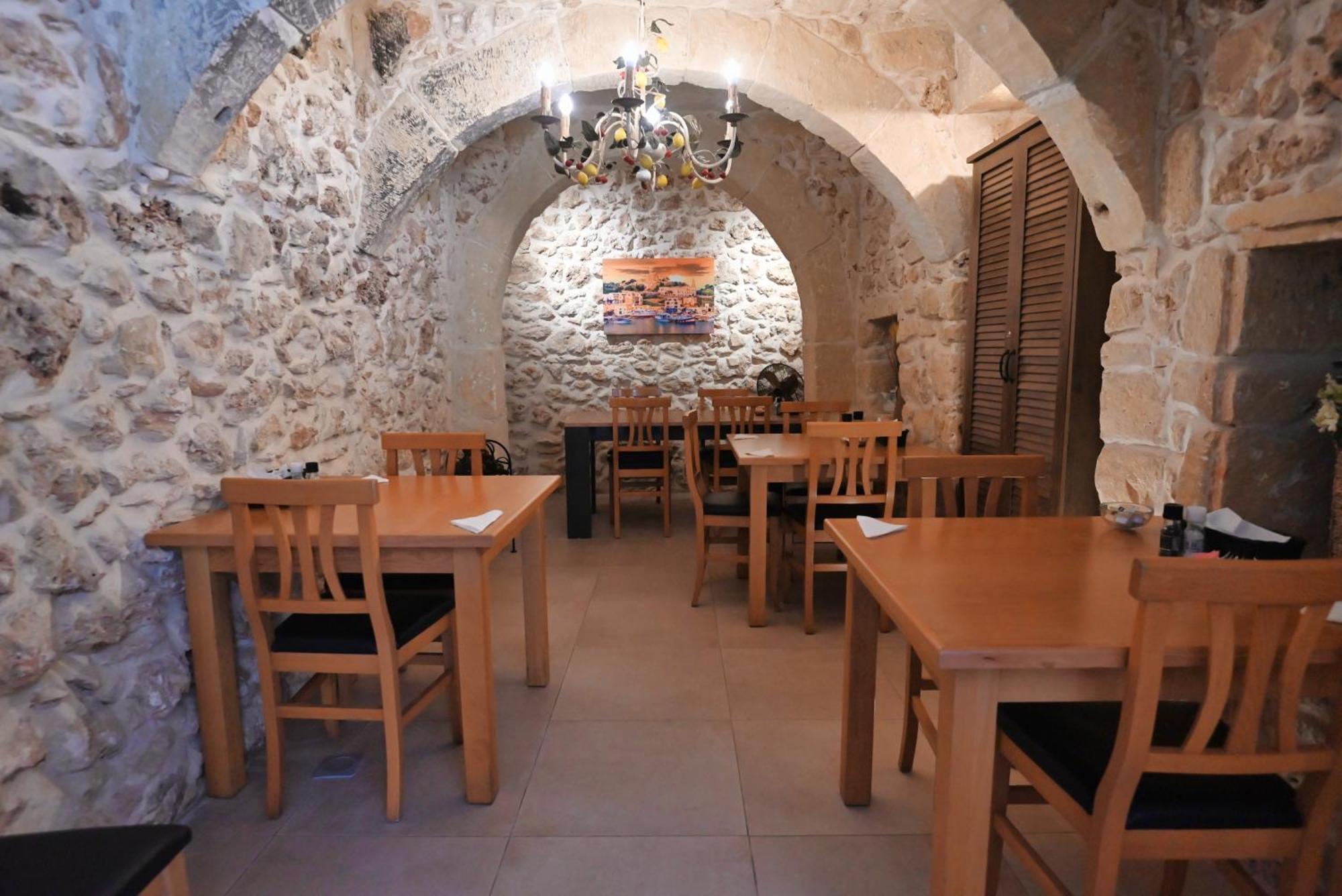 The Cloisters Bed And Breakfast Xagħra エクステリア 写真