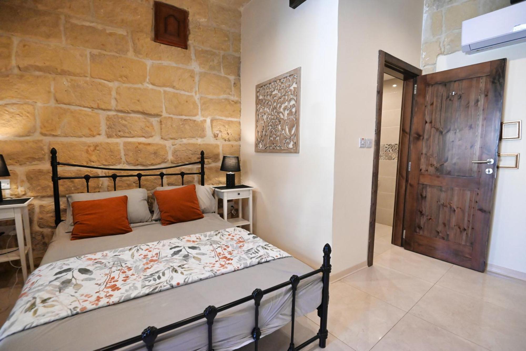 The Cloisters Bed And Breakfast Xagħra エクステリア 写真