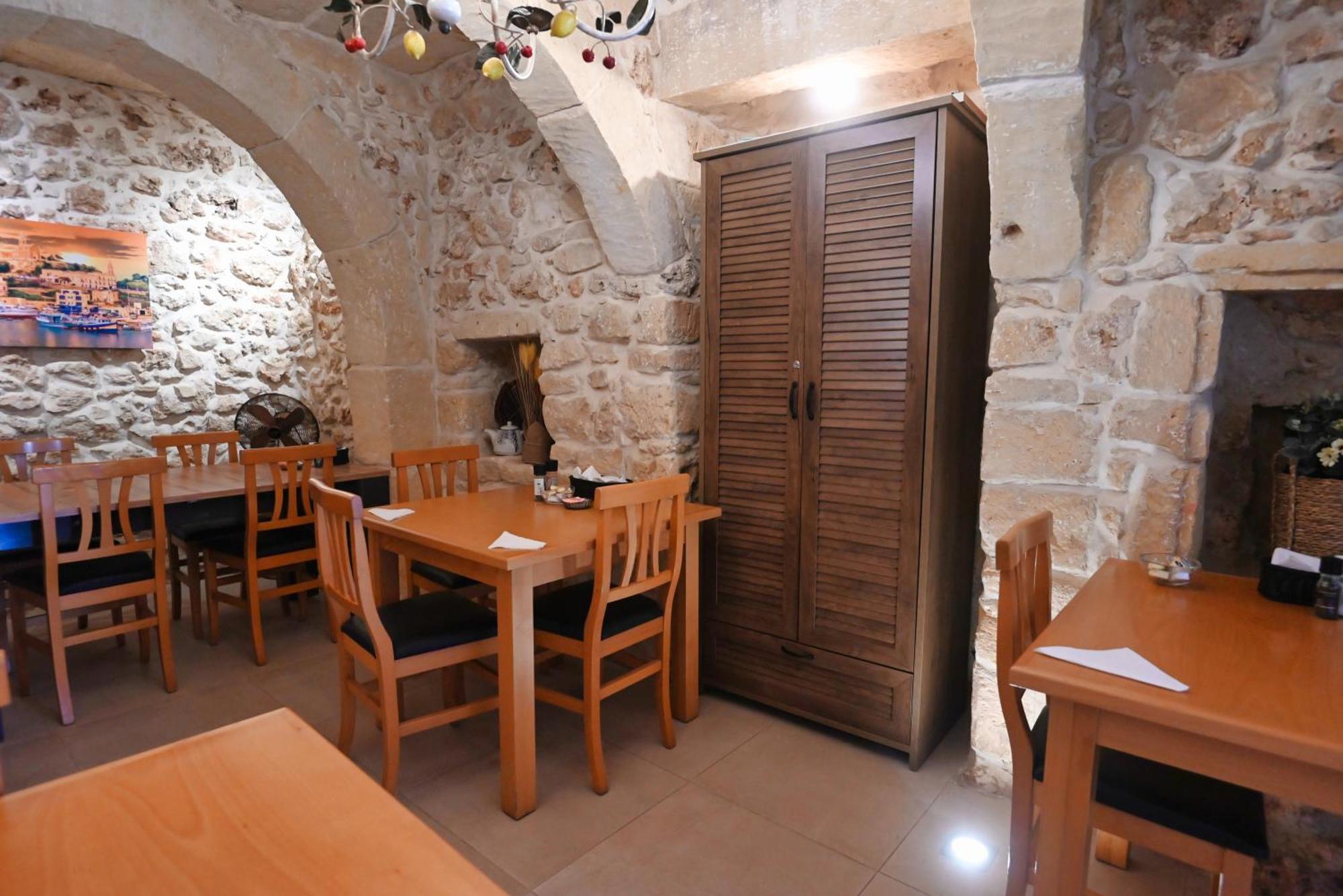 The Cloisters Bed And Breakfast Xagħra エクステリア 写真