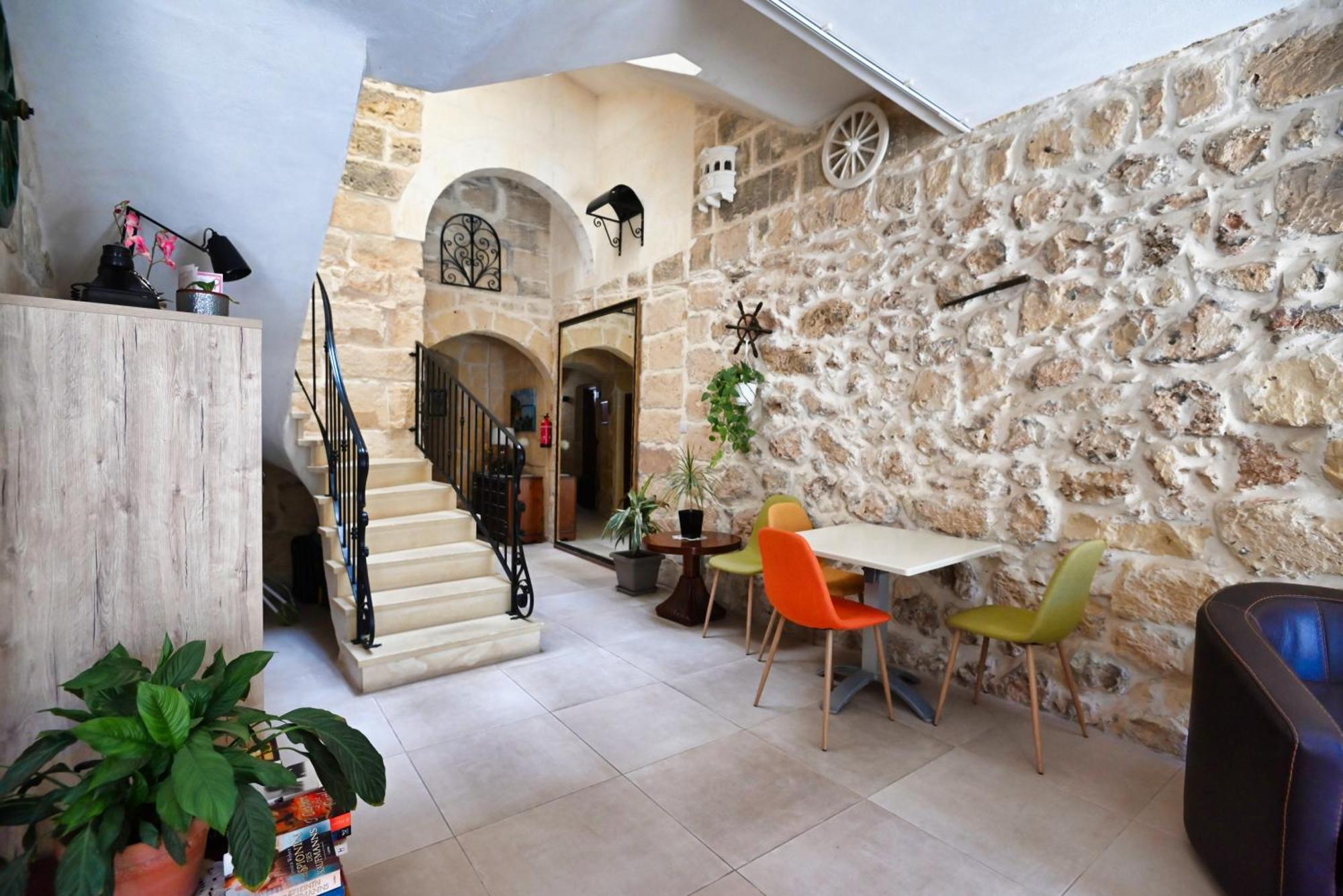 The Cloisters Bed And Breakfast Xagħra エクステリア 写真